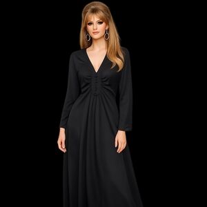 Vtg 70s-80s MISS-TIQUE Black V-neck Long Sleeve Witchycore Adam's Family Maxi